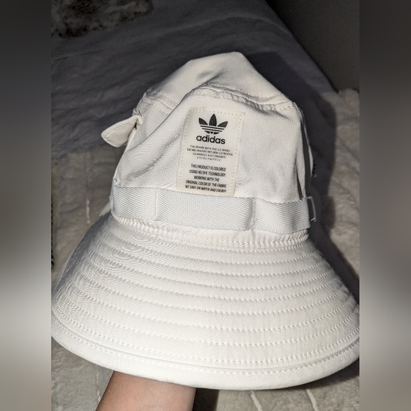 Adidas white Boonie bucket hat - Picture 4 of 5